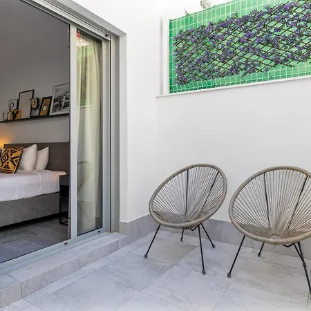 Vivi Homes - Blossom Pool, Gym & Terrace Appartement
