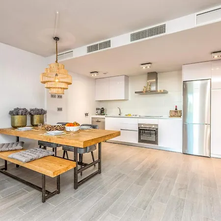 Appartement Vivi Homes - Blossom Pool, Gym & Terrace *